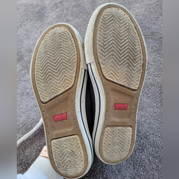 Levis sneakers - Picture 3 of 3